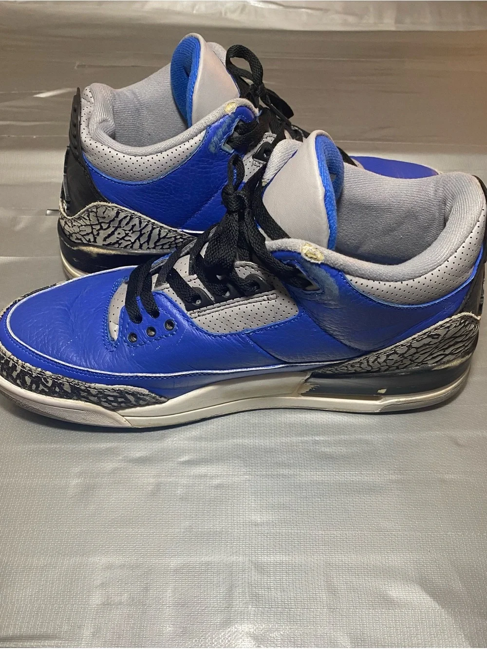 Jordan Air Jordan 3 Retro Varsity Royal CT8532-400 Men’s Mid Top Sneakers